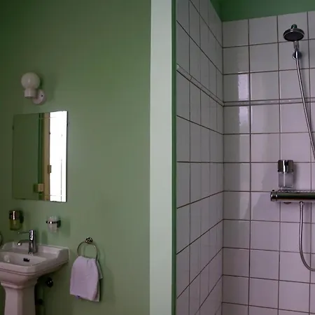 Alojamento de Acomodação e Pequeno-almoço L'estanquet