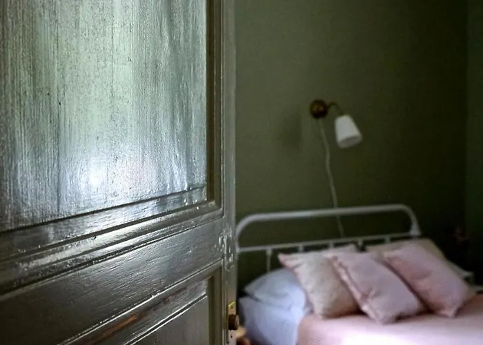 L'estanquet فندق مبيت وإفطار Gardouch