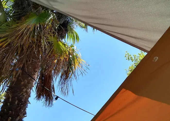 L'estanquet فندق مبيت وإفطار