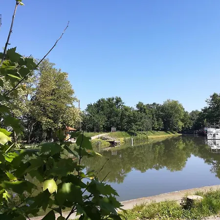 L'estanquet Bed & Breakfast Gardouch